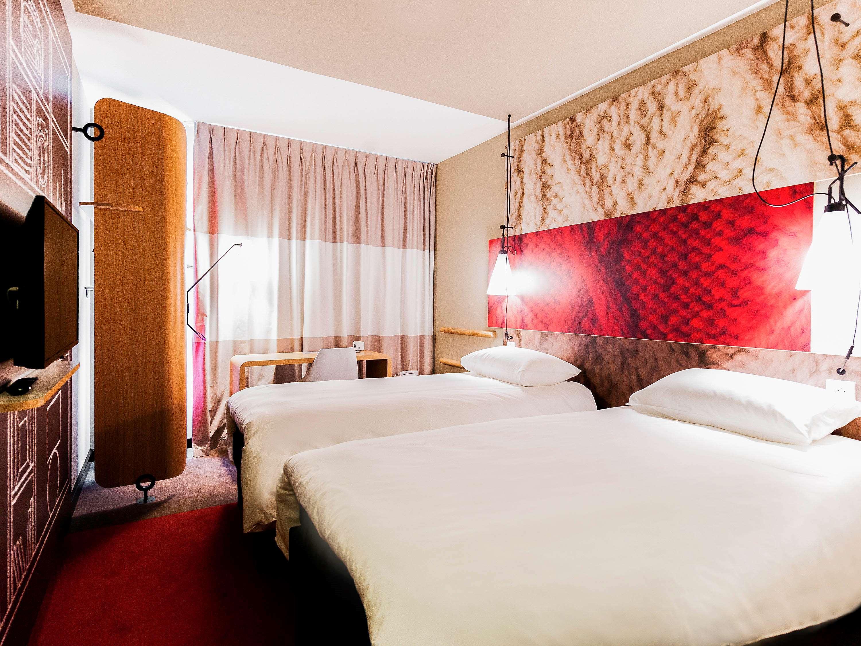 Ibis Poznan Polnoc 호텔 수치 라스 외부 사진