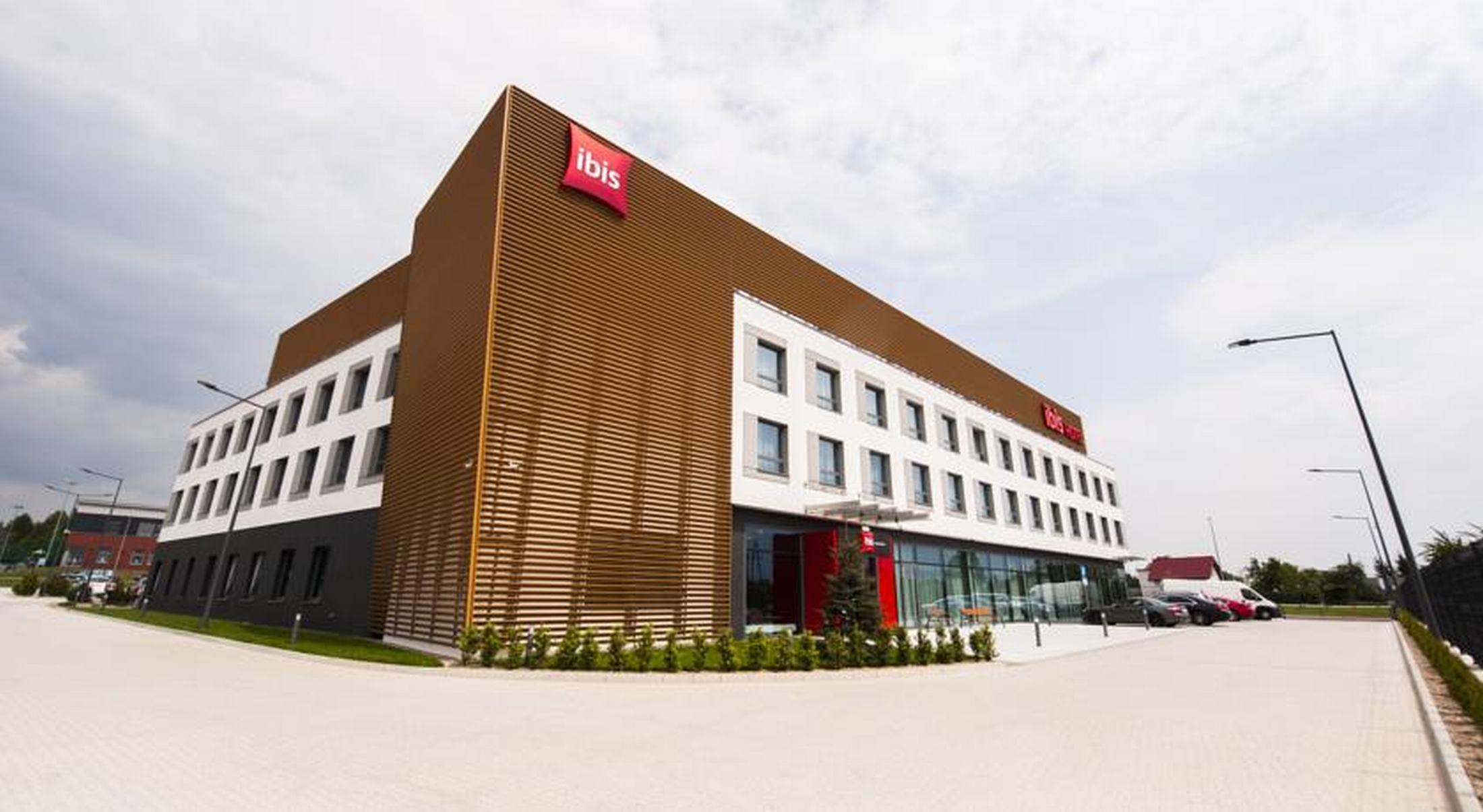 Ibis Poznan Polnoc 호텔 수치 라스 외부 사진