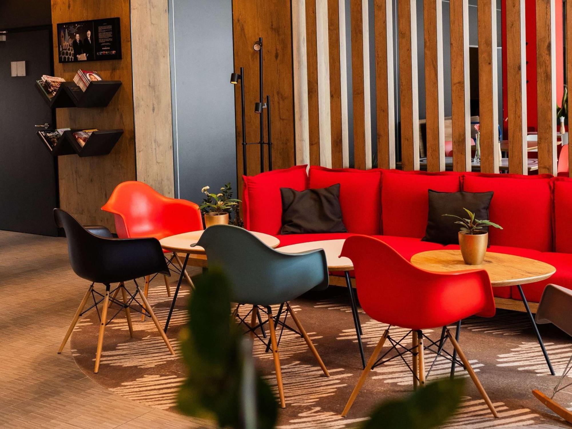 Ibis Poznan Polnoc 호텔 수치 라스 외부 사진