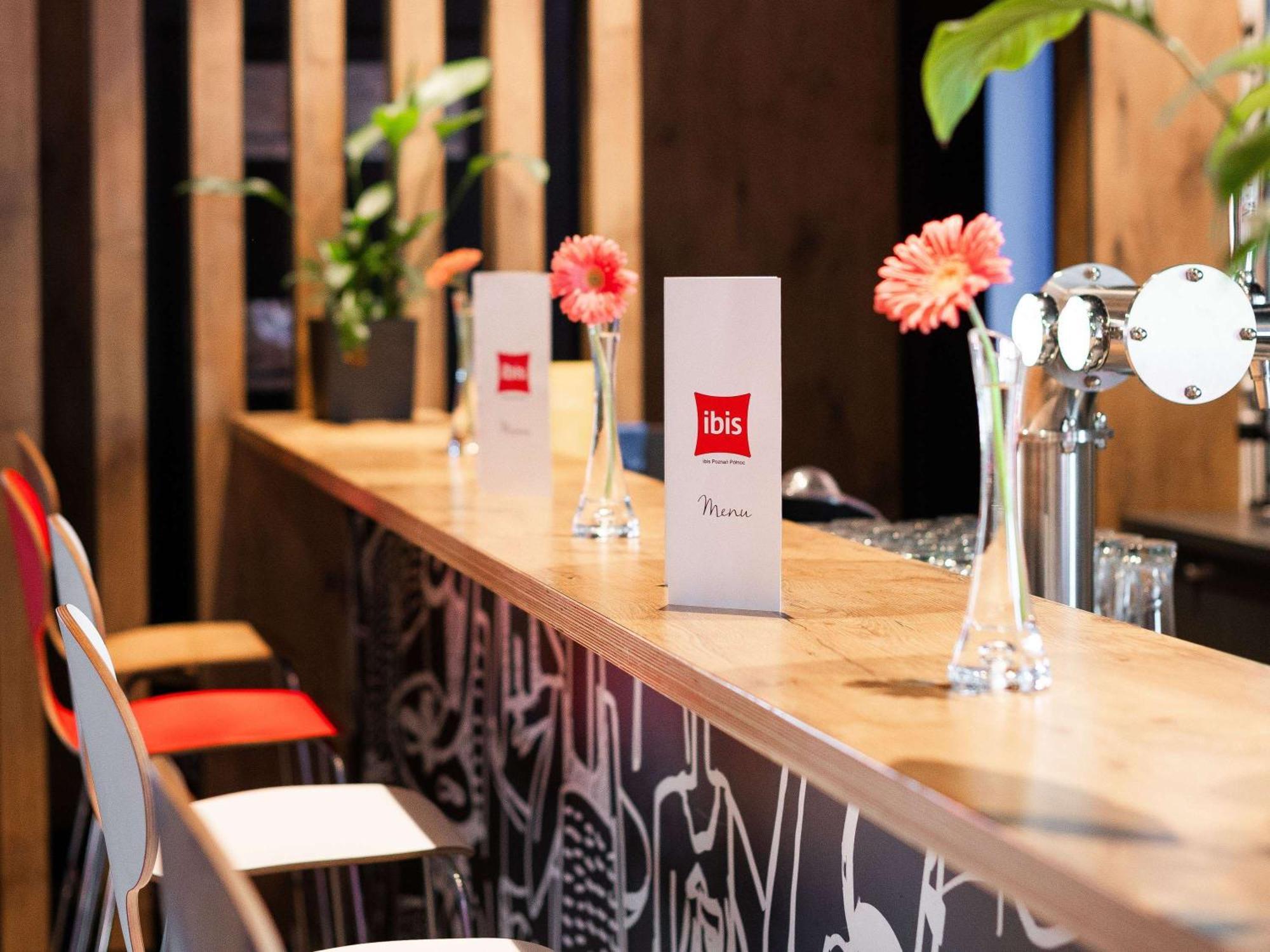 Ibis Poznan Polnoc 호텔 수치 라스 외부 사진