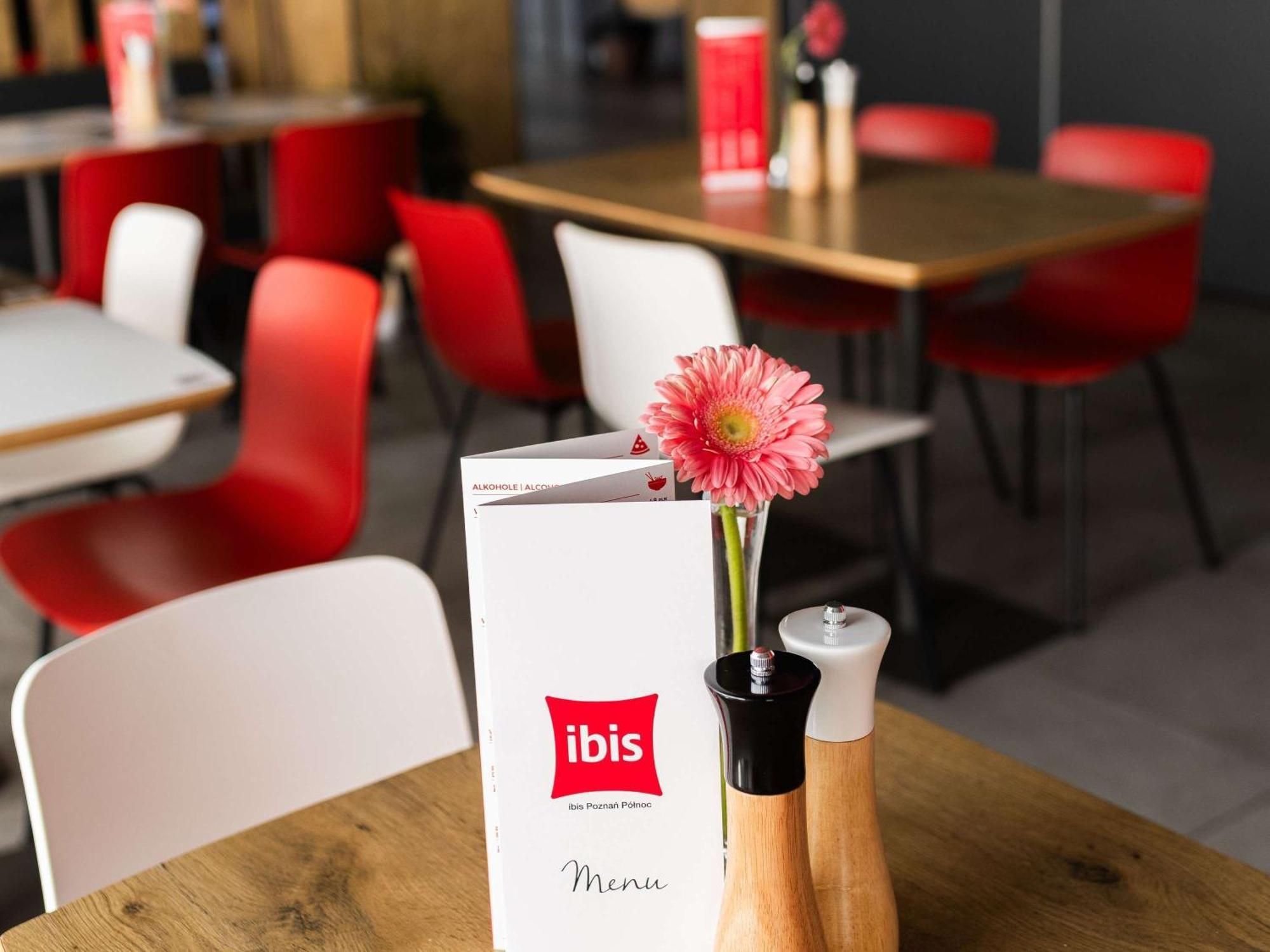 Ibis Poznan Polnoc 호텔 수치 라스 외부 사진